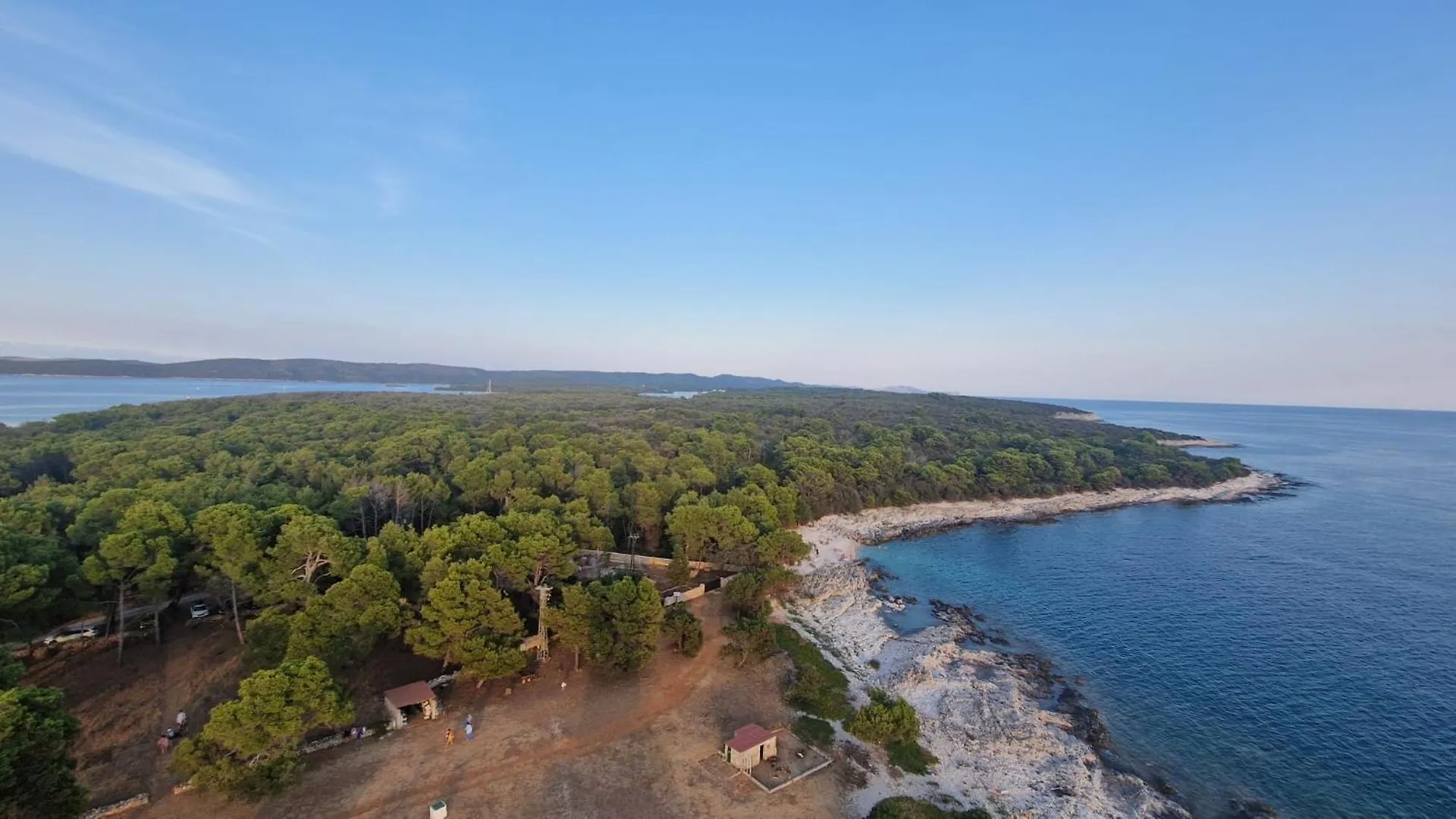 בית נופש הוילה ולי ראט Punta Bjanca Stone House קרואטיה